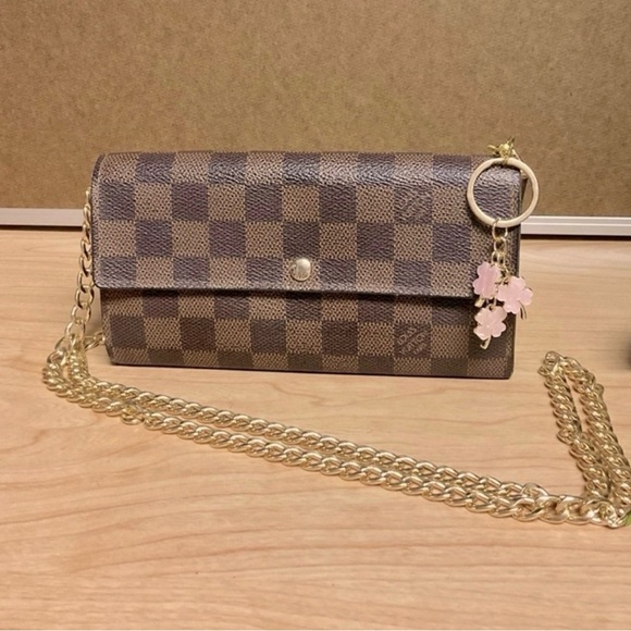 ✅AUTHENTIC DAMIER LONG WALLET ONCHAIN CROSSBODY - Picture 1 of 9